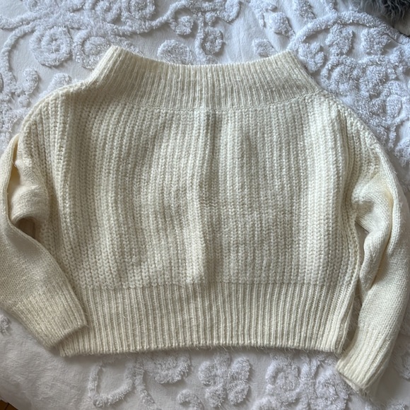 Dynamite Sweater - Picture 3 of 3